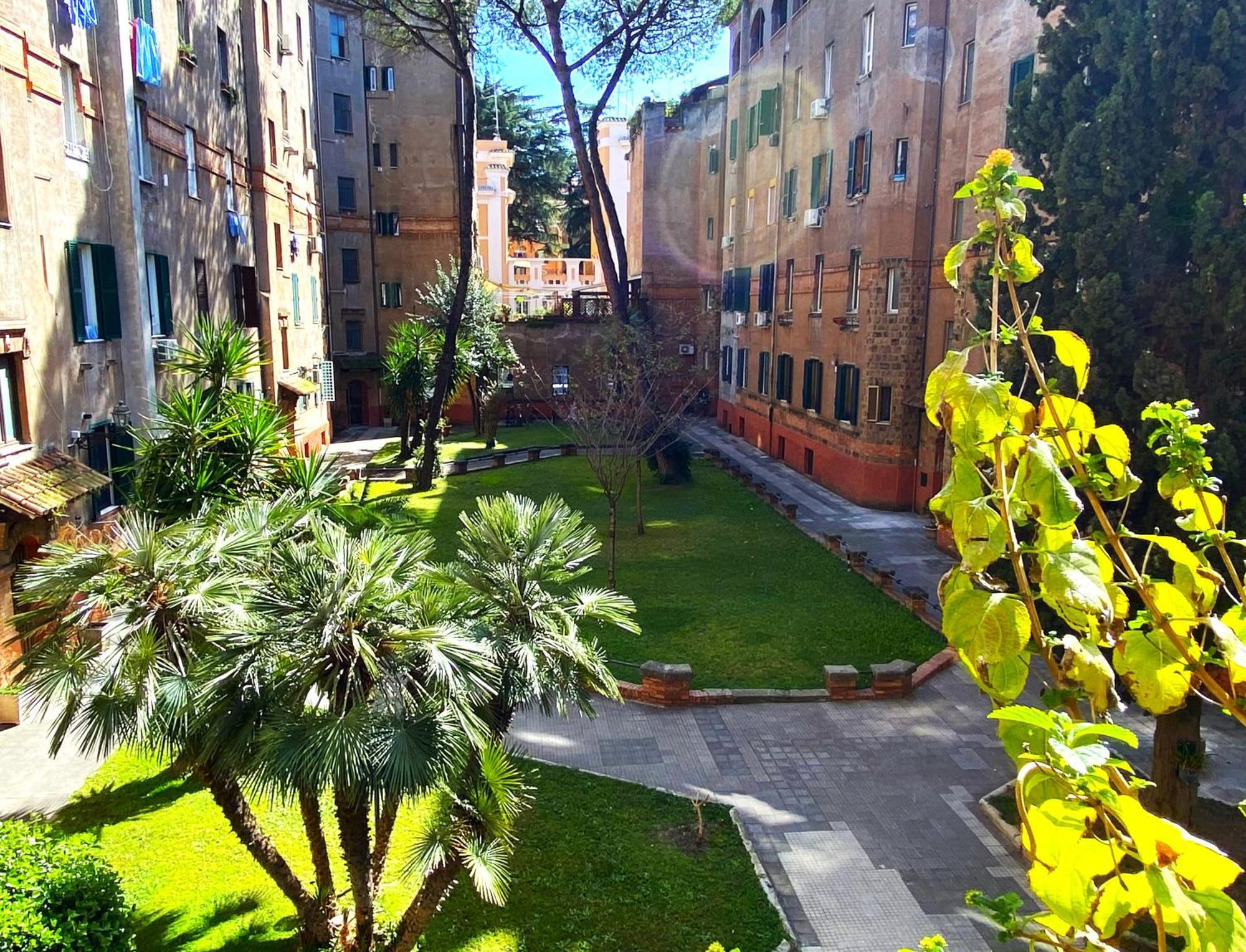 Vatican Modern Art Apartment Rome Exterior photo